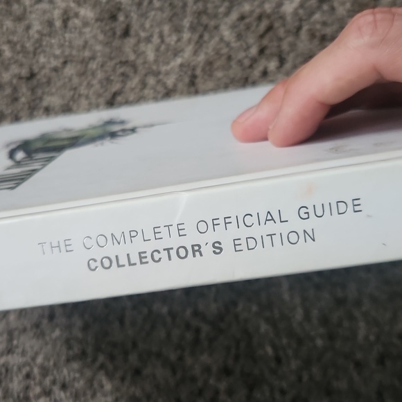 COPY - FINAL FANTASY strategy guide - Picture 3 of 11